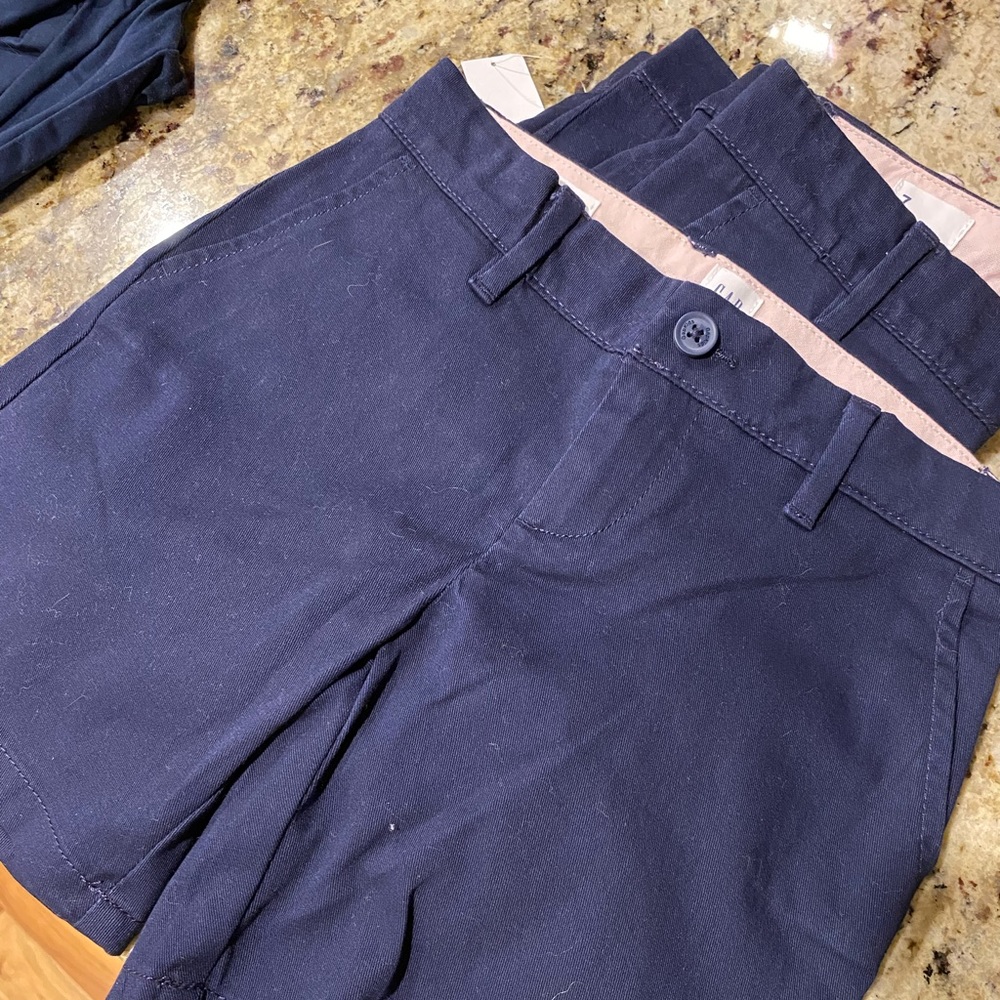 NWT! 3 pair GapKids unisex uniform shorts size 7.